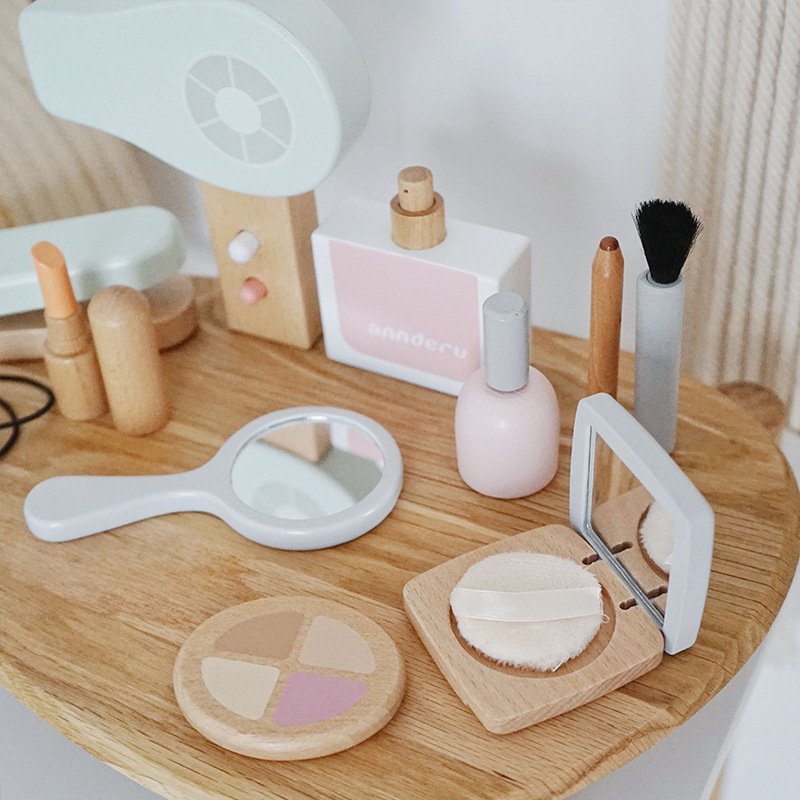 New Children Wooden Simulation - Beauty Makeup Games Free 评论和价格